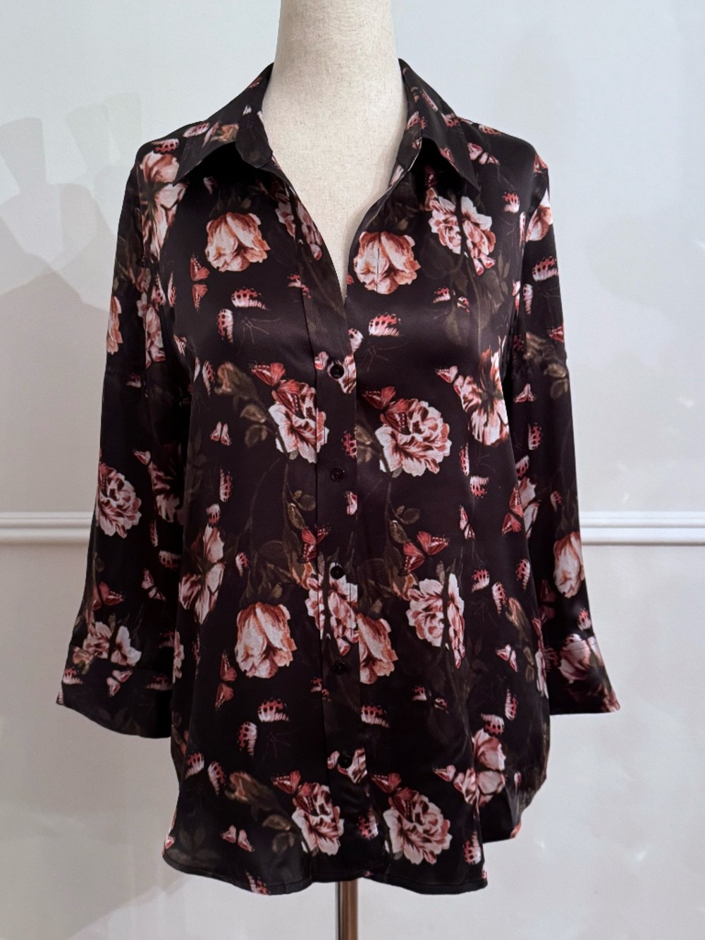 L'Agence Dani 100% Silk Blouse Black Rose Floral Butterfly Print Button Down S